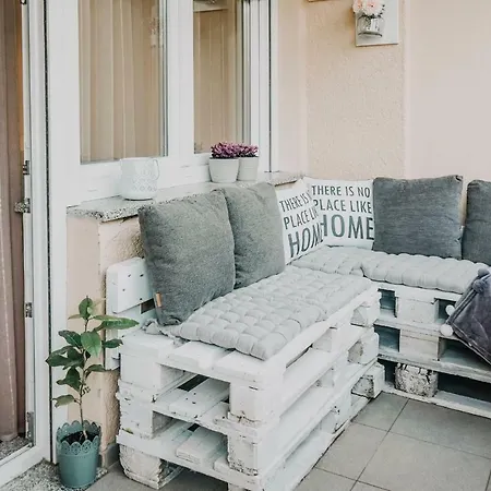 Bacchus Apartman Póla