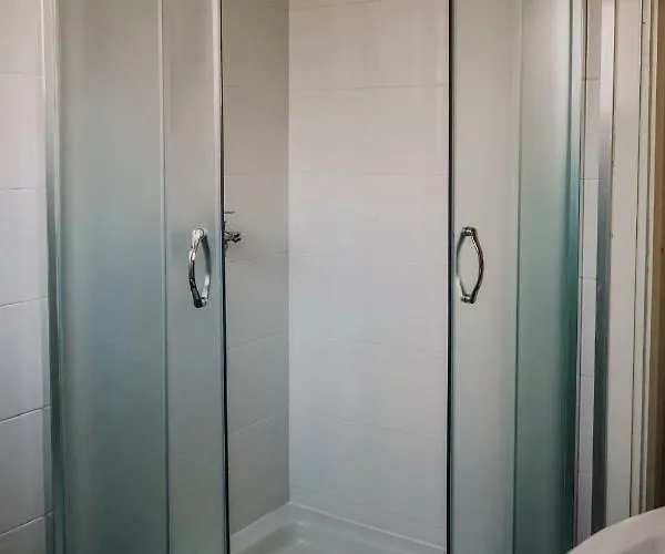 Bacchus 아파트 풀라